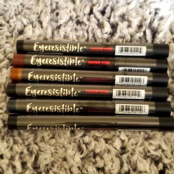 Eye Shadow Sticks - Picture 1 of 2